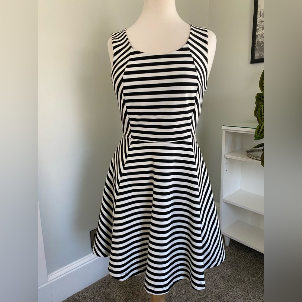 Express Striped Sleeveless Dress. Size Medium. Beautiful dress.